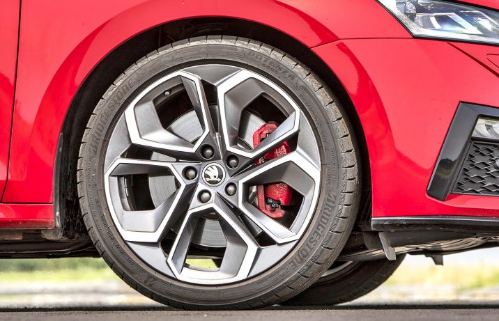 2021 Skoda Octavia RS 2.0 TSI 245 DSG - koło