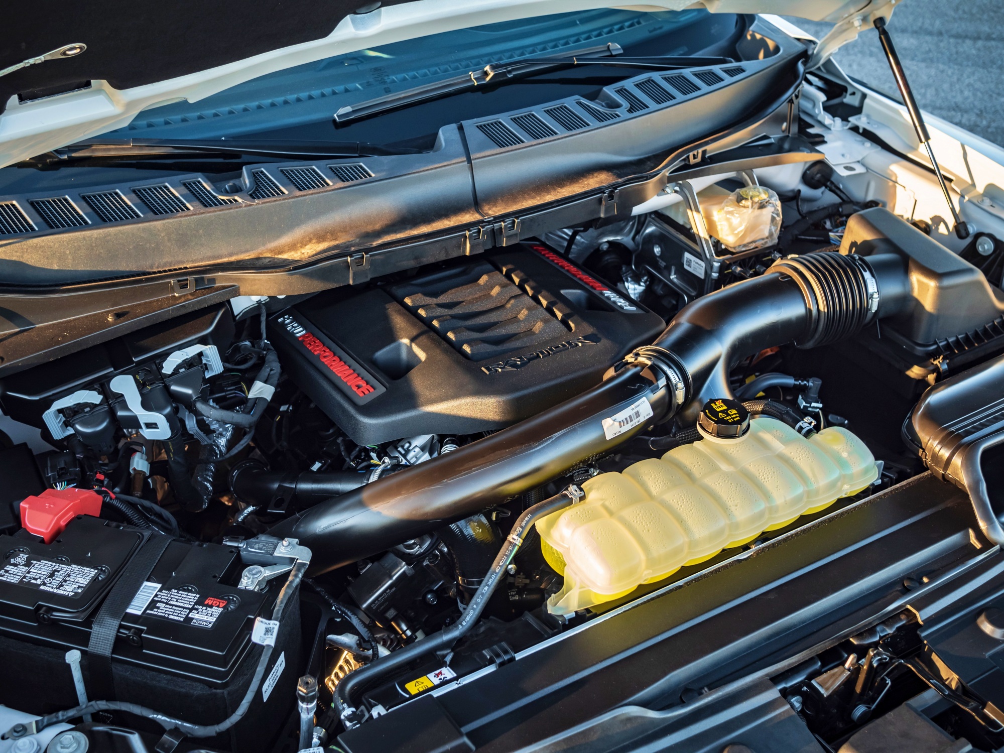 Hennessey Velociraptor silnik