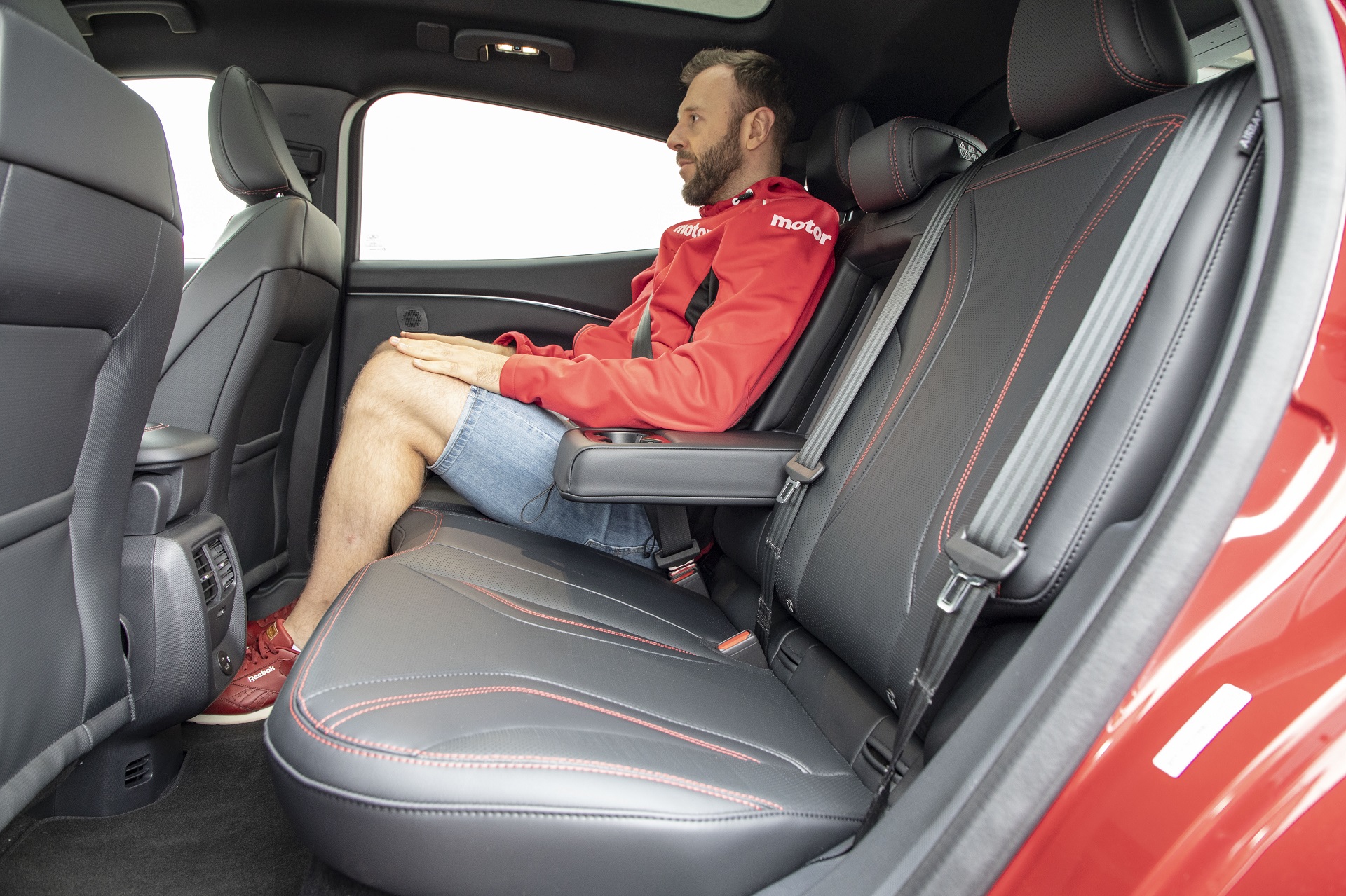 Ford Mustang Mach-E - kanapa