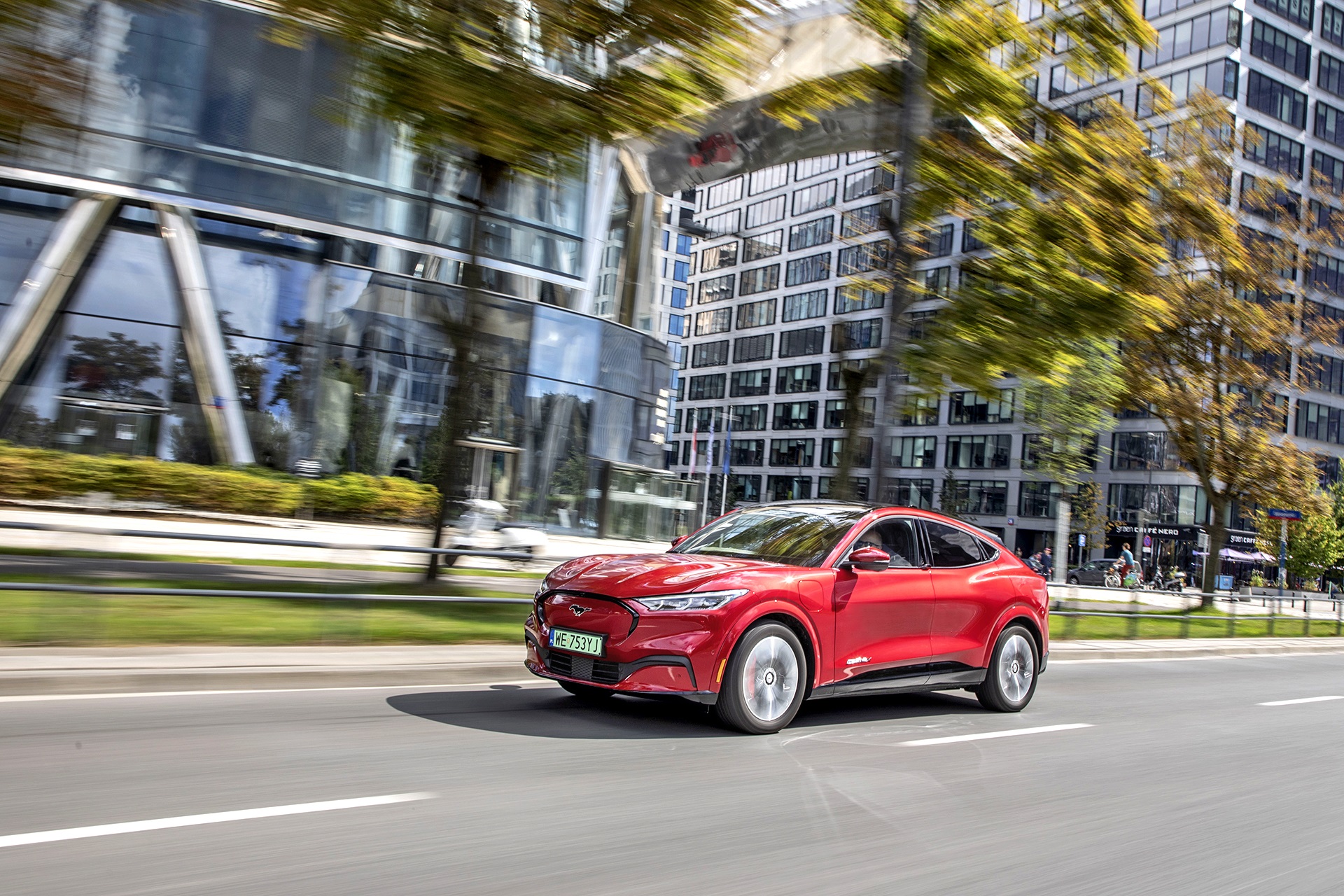 Ford Mustang Mach-E - bok