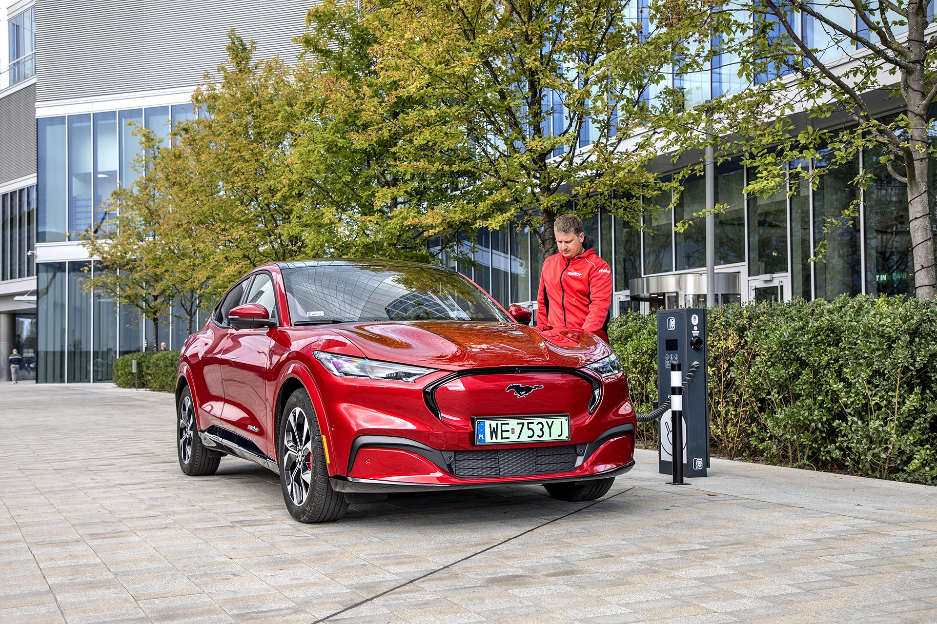 Ford Mustang Mach-E - przód