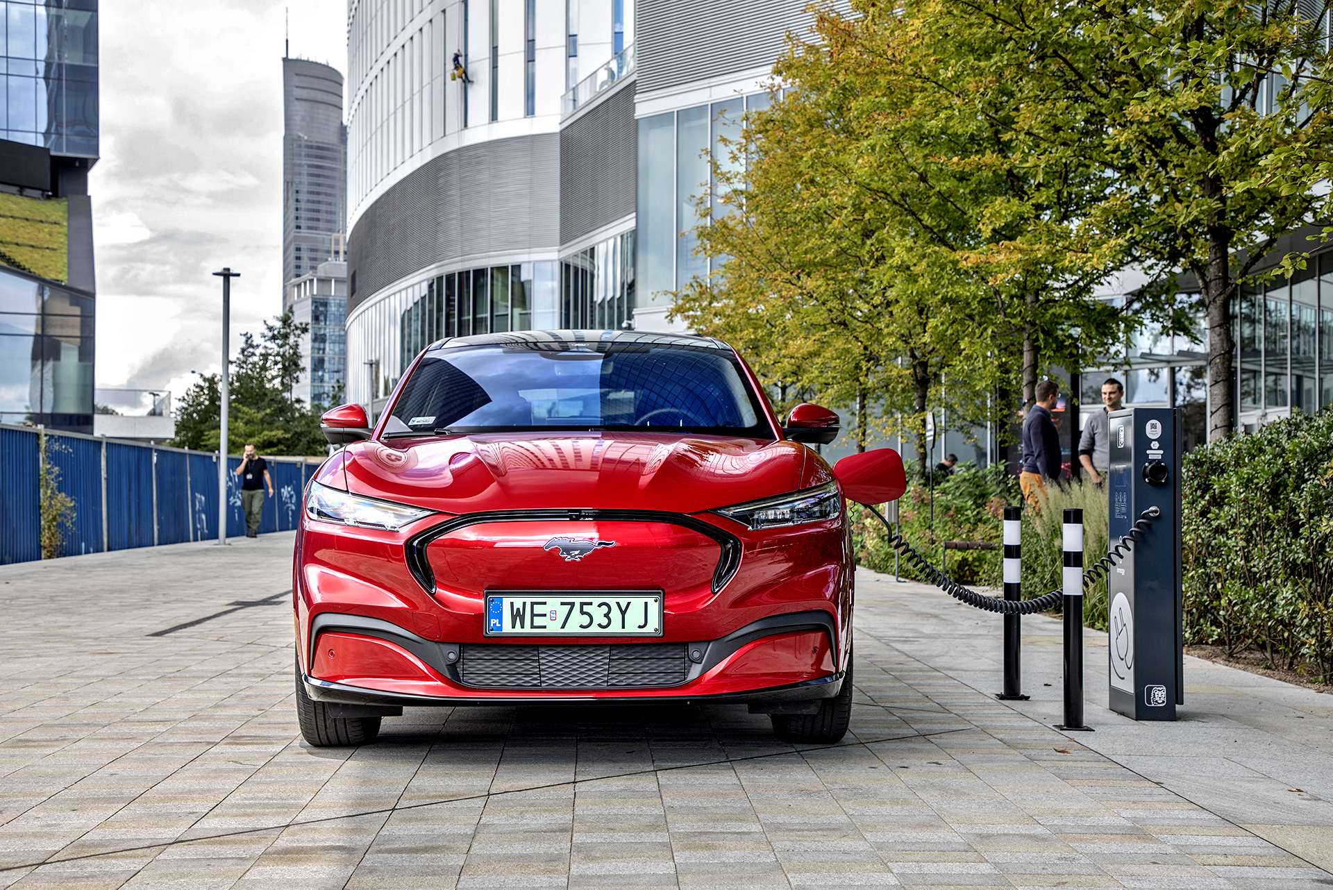Ford Mustang Mach-E - ładowanie