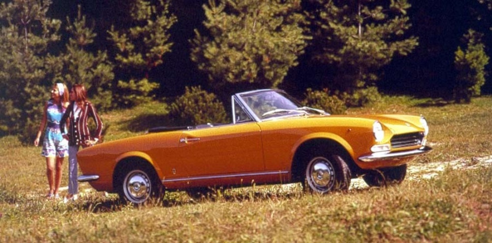 Fiat 124 Spider - bok, profil