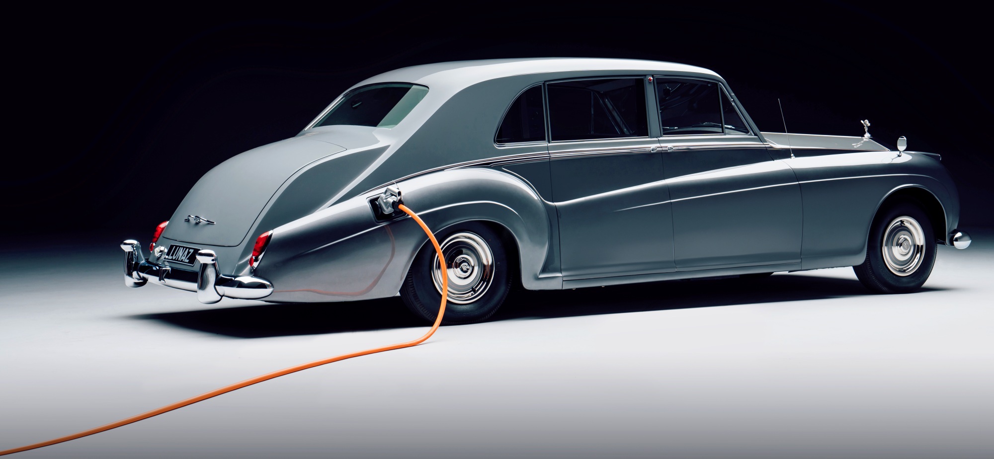 Rolls_Phantom_by_Lunaz