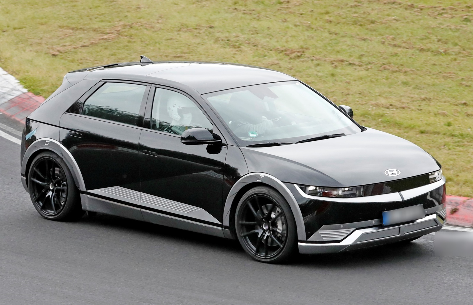 Hyundai Ioniq 5 N - przód