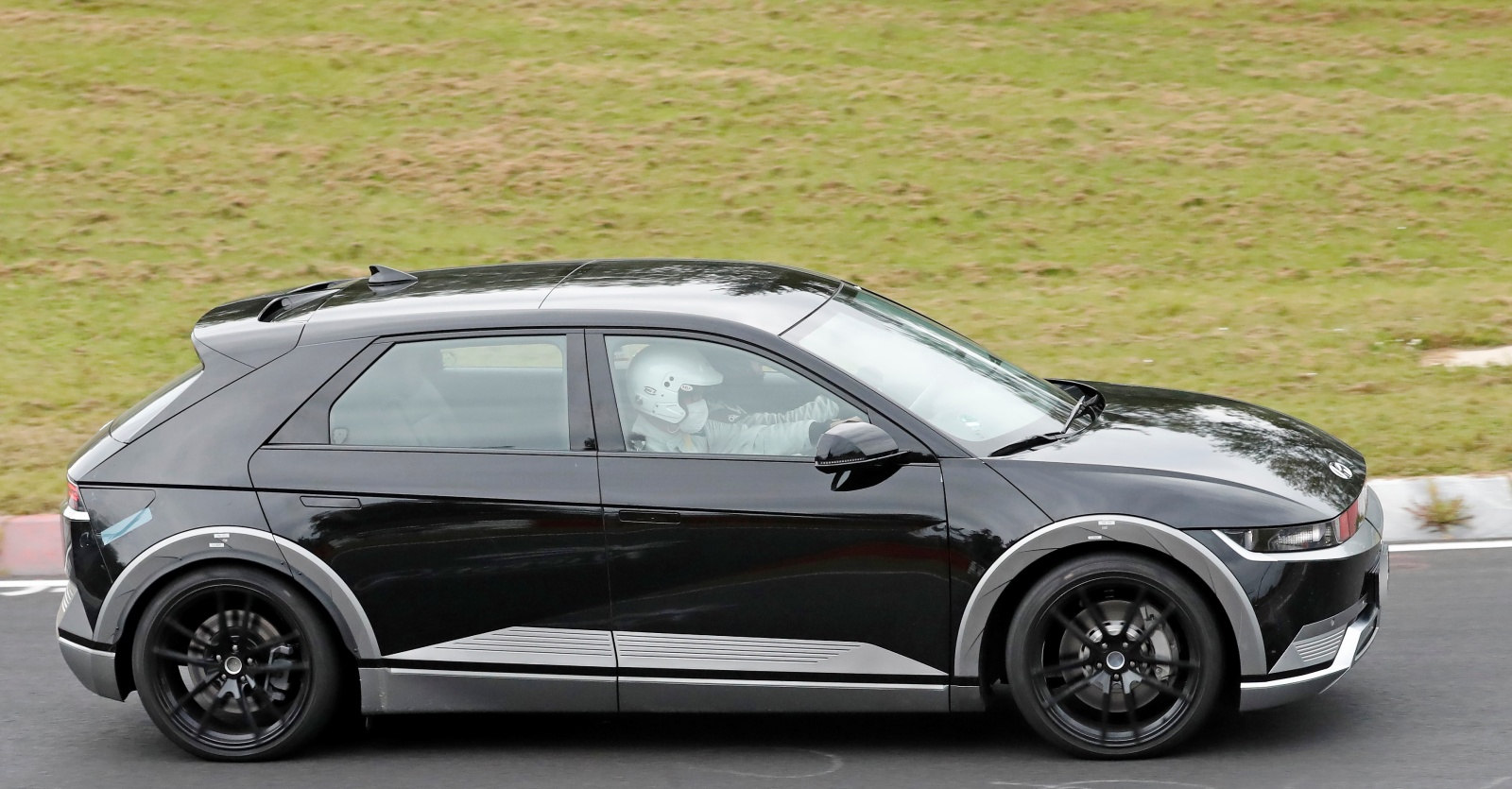 Hyundai Ioniq 5 N - bok