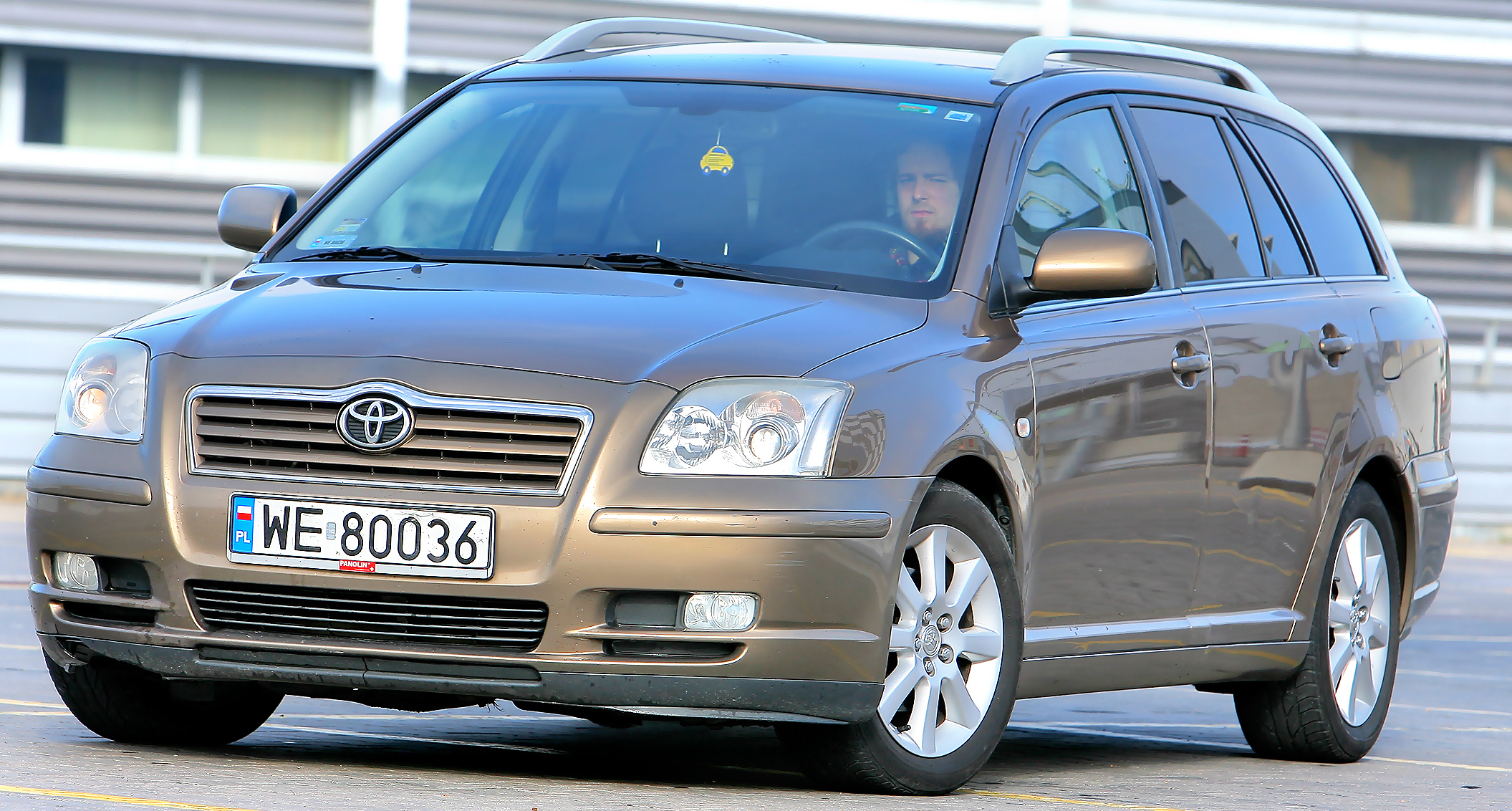 Toyota Avensis II