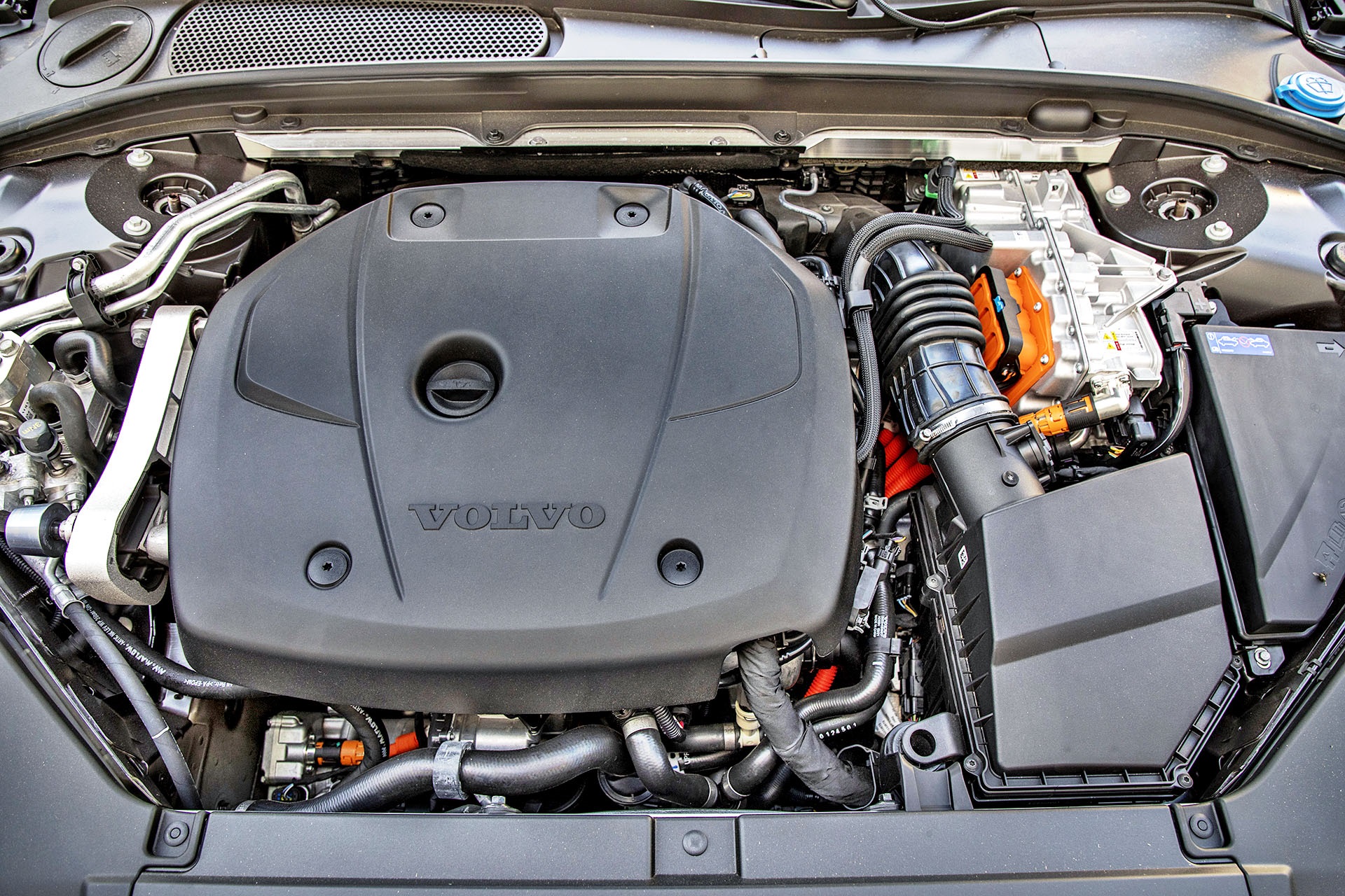 2021 Volvo S90 T8 Polestar - silnik