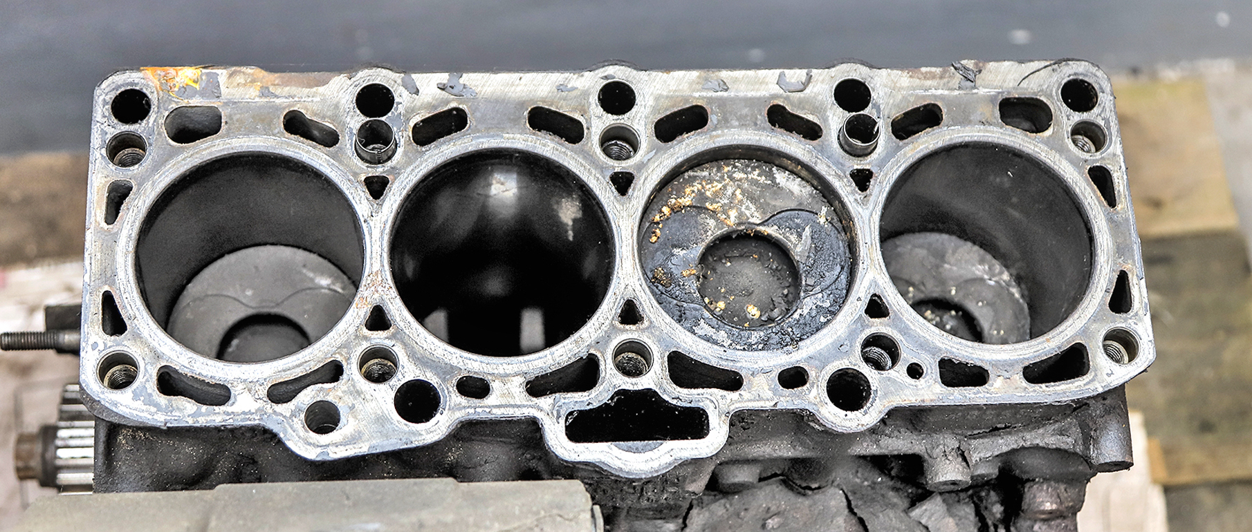 Wypalenie denka tłoka