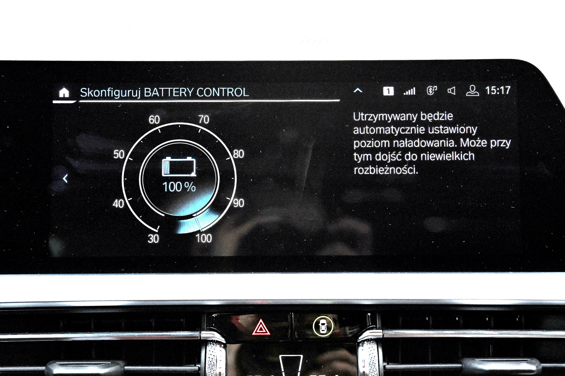 BMW 330e Limuzyna - ekran