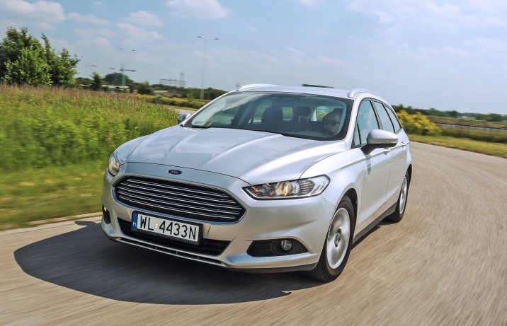Ford Mondeo Mk5 2.0 TDCi – przód na łuku