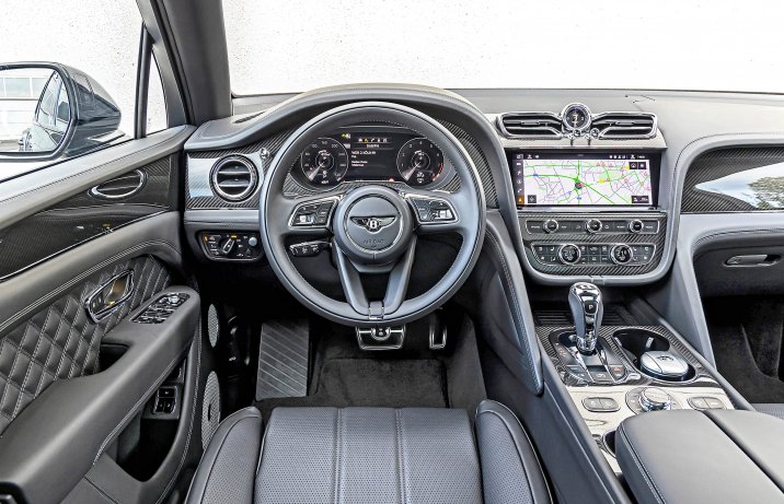 Bentley Bentayga V8 – deska rozdzielcza