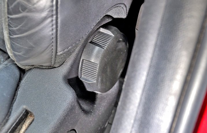 Alfa Romeo Giulietta Veloce – regulacja pochylenia oparcia fotela