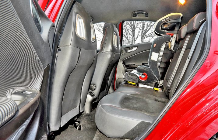 Alfa Romeo Giulietta Veloce – kanapa