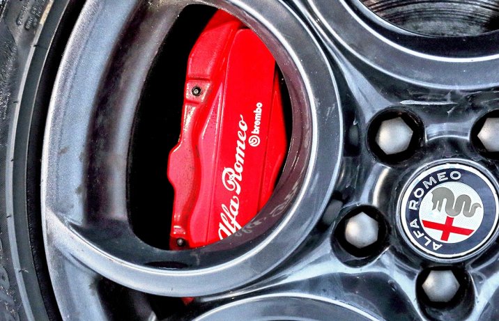 Alfa Romeo Giulietta Veloce – koło z zaciskiem hamulcowym