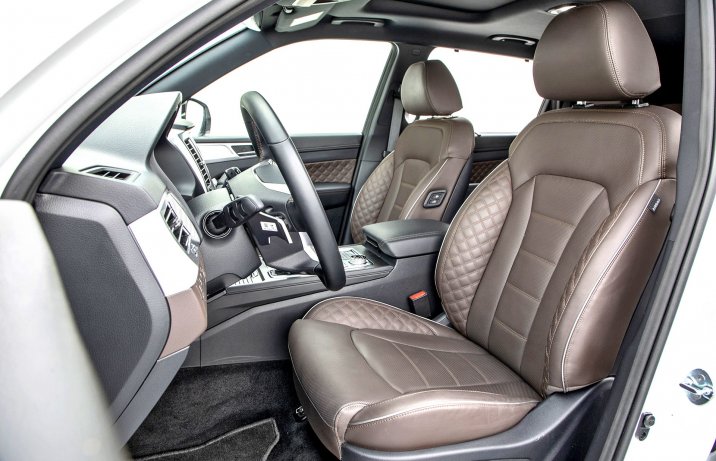 SsangYong Rexton 2.2 8AT 4x4 Sapphire - fotele