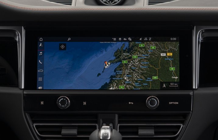 2022 Porsche Macan S - ekran