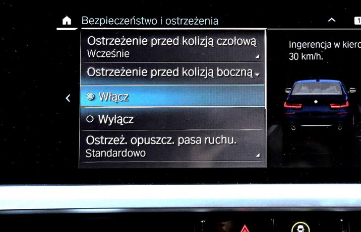 2020 BMW 330e Limuzyna - systemy