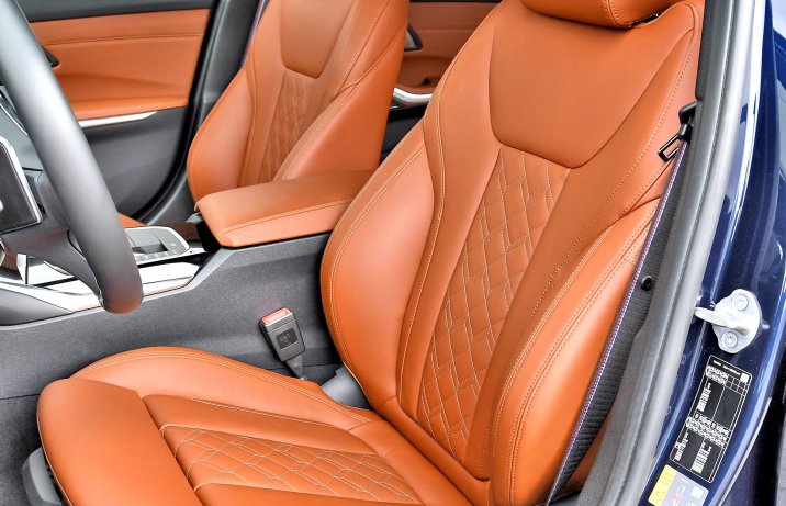 2020 BMW 330e Limuzyna - fotele