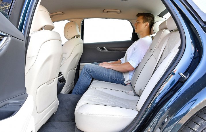 2021 Genesis G80 2.2D - kanapa