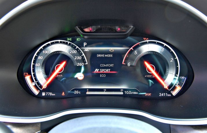 2021 Genesis G80 2.2D - zegary