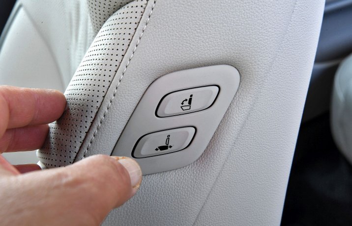 2021 Genesis G80 2.2D - przyciski