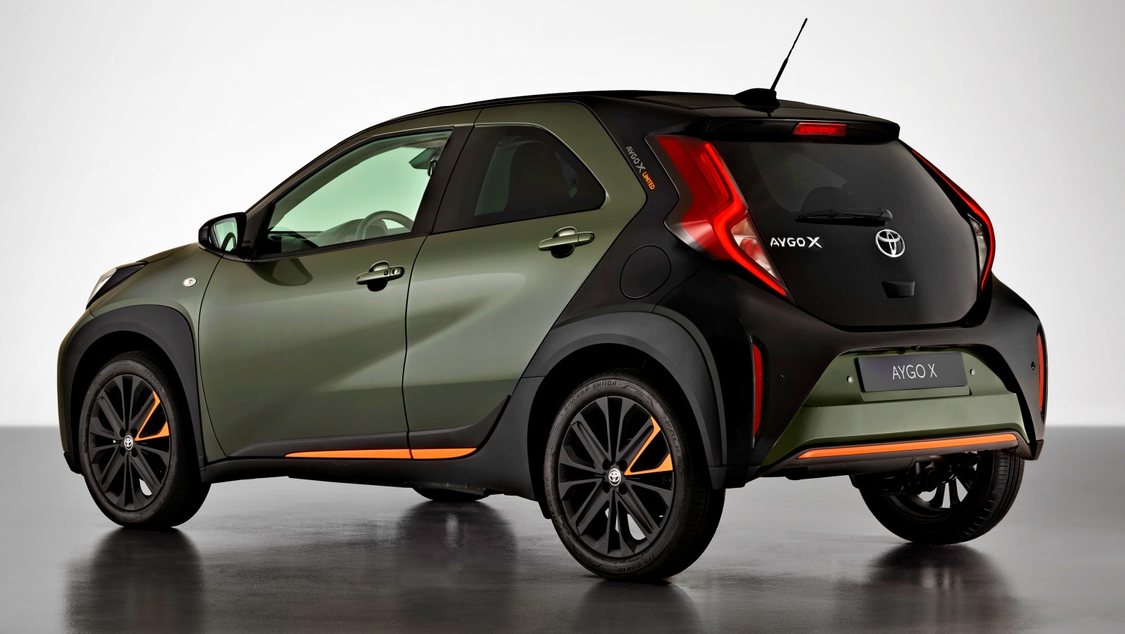 Toyota Aygo X tył