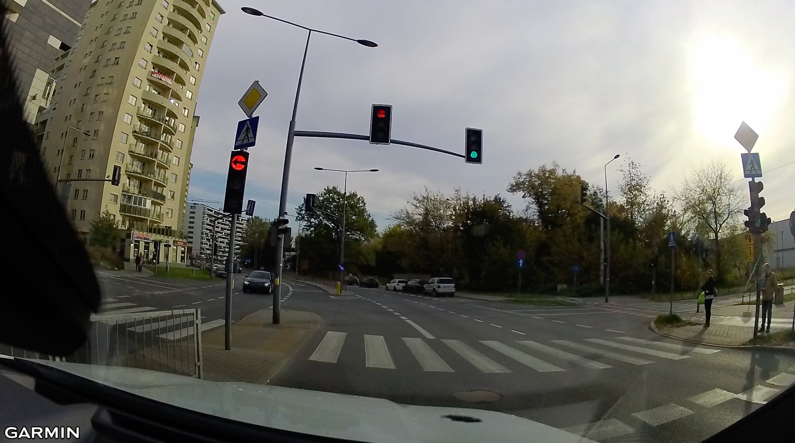 Garmin Dash Cam Mini 2 widok w dzień