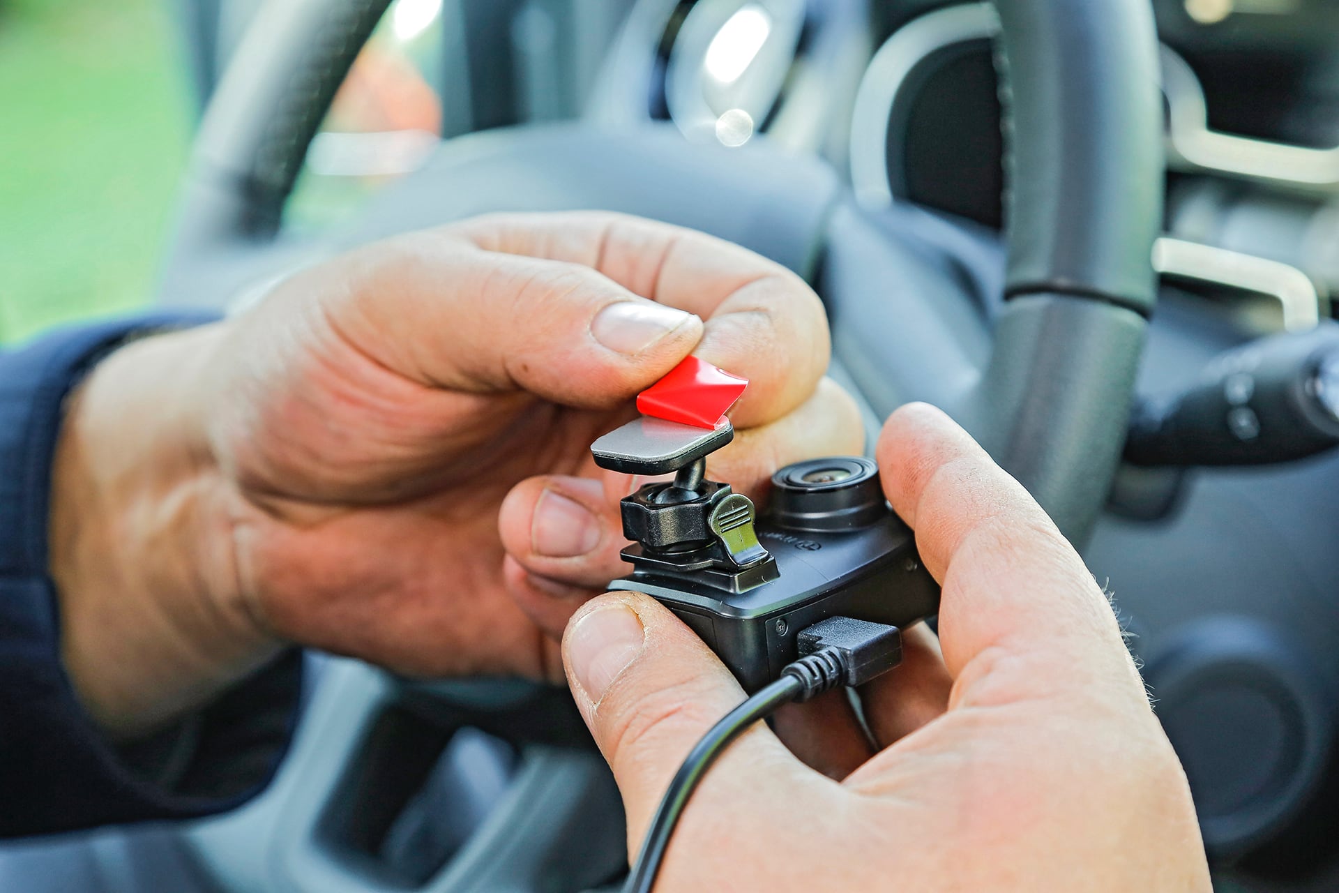 Transcend Dashcam DrivePro 10 montaż w aucie