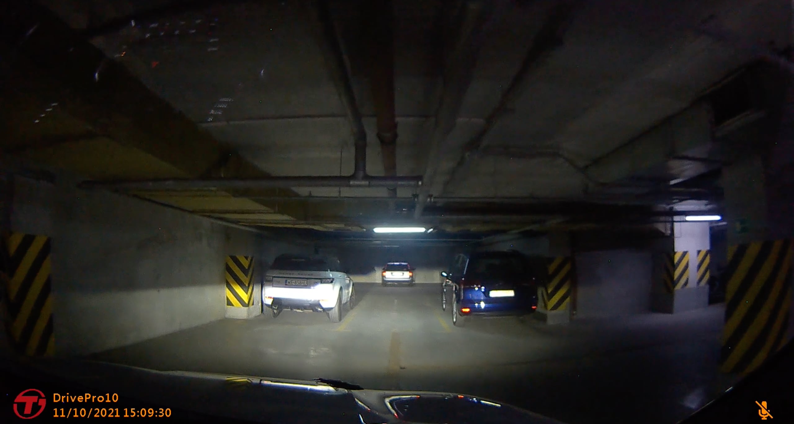 Transcend Dashcam DrivePro 10 widok w nocy