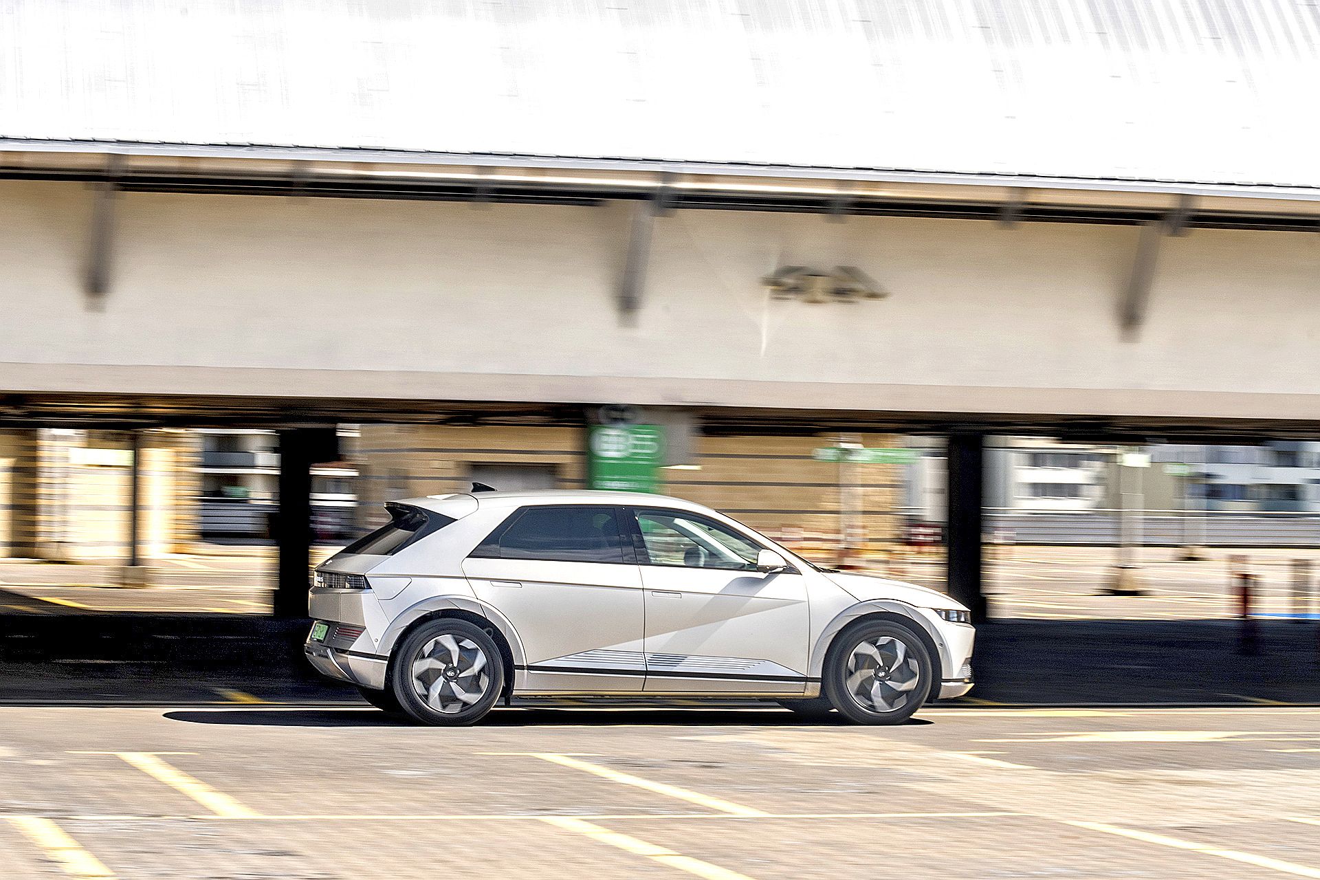 Hyundai Ioniq 5 - bok