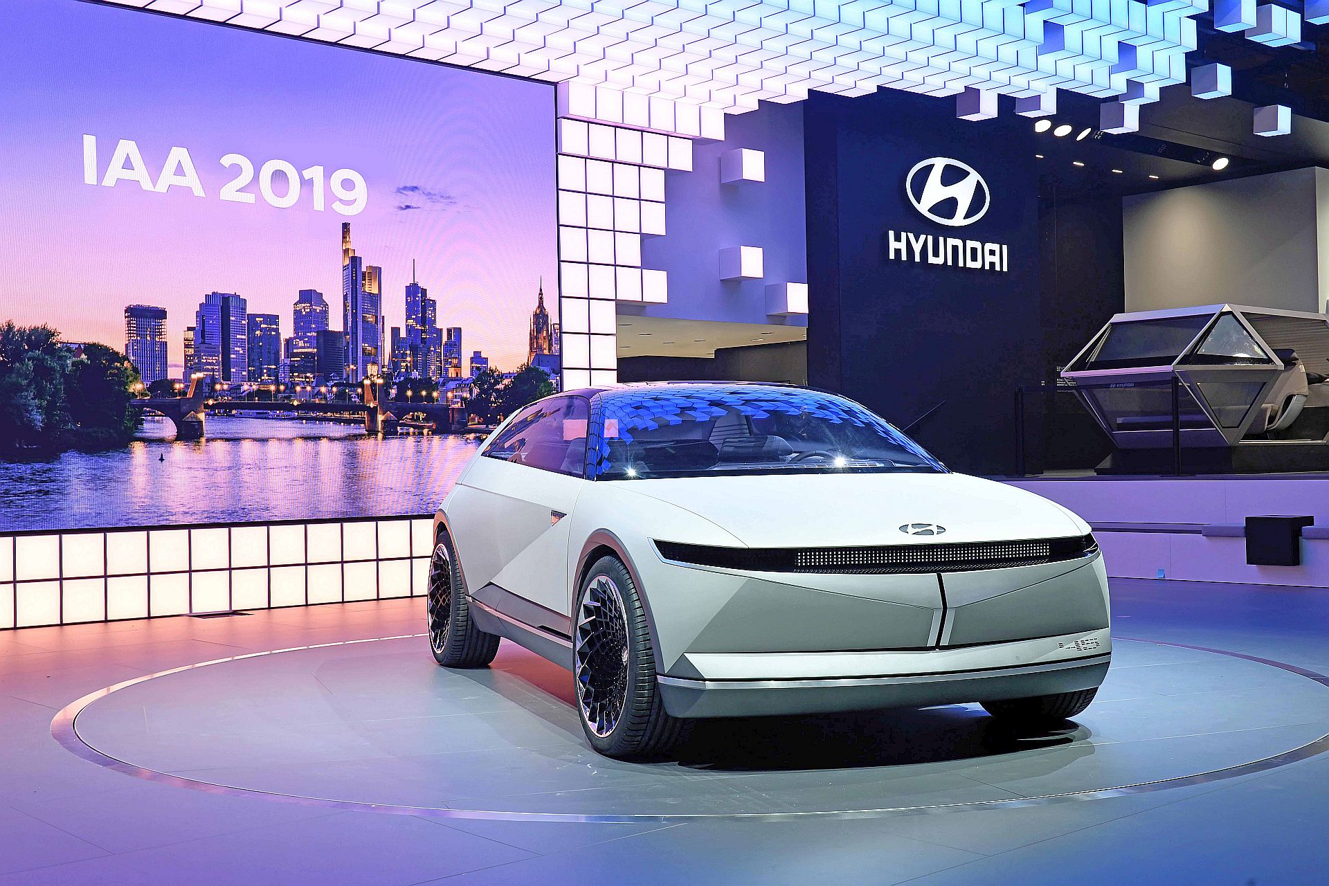 Hyundai 45 EV Concept - przód