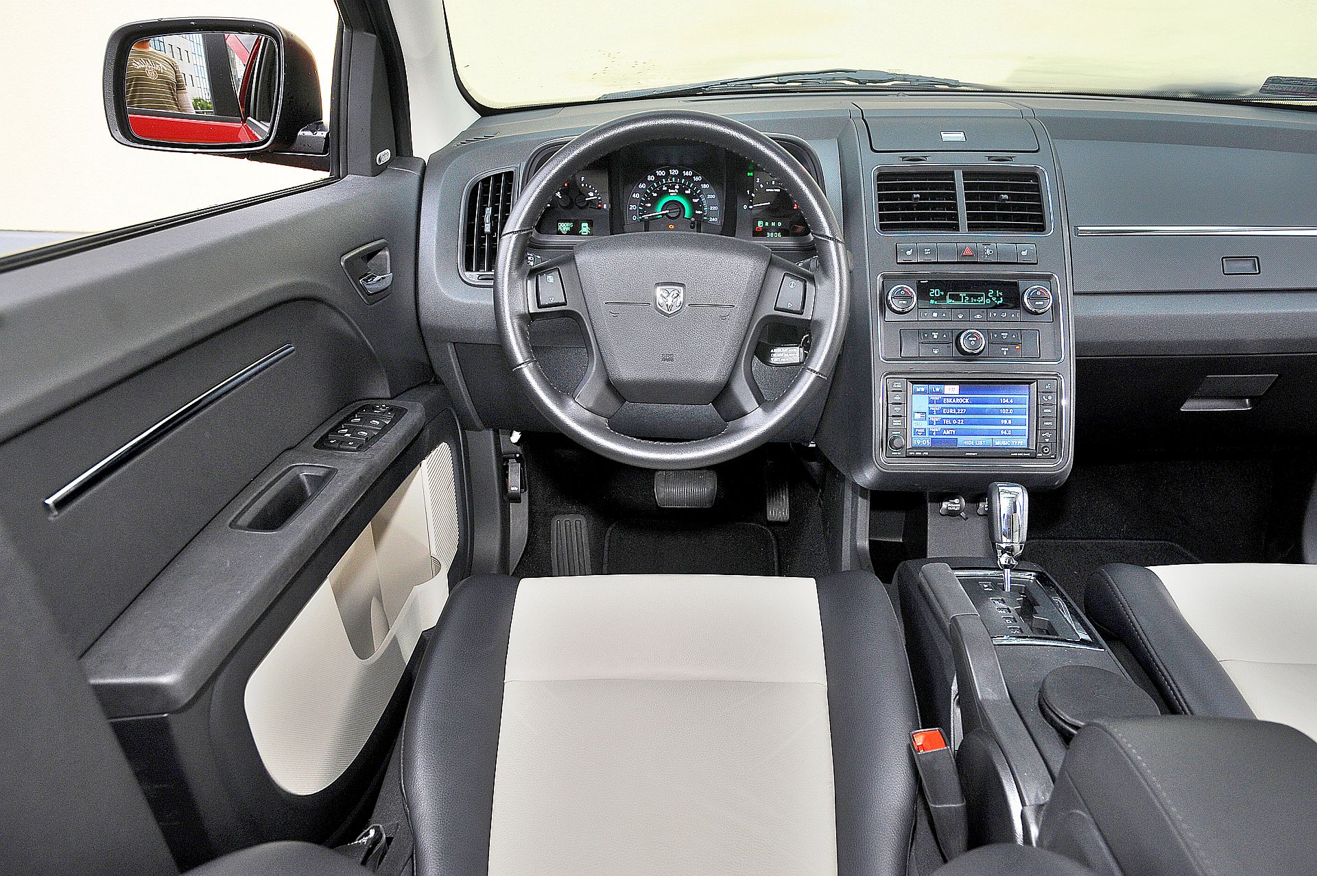 Dodge Journey - kokpit