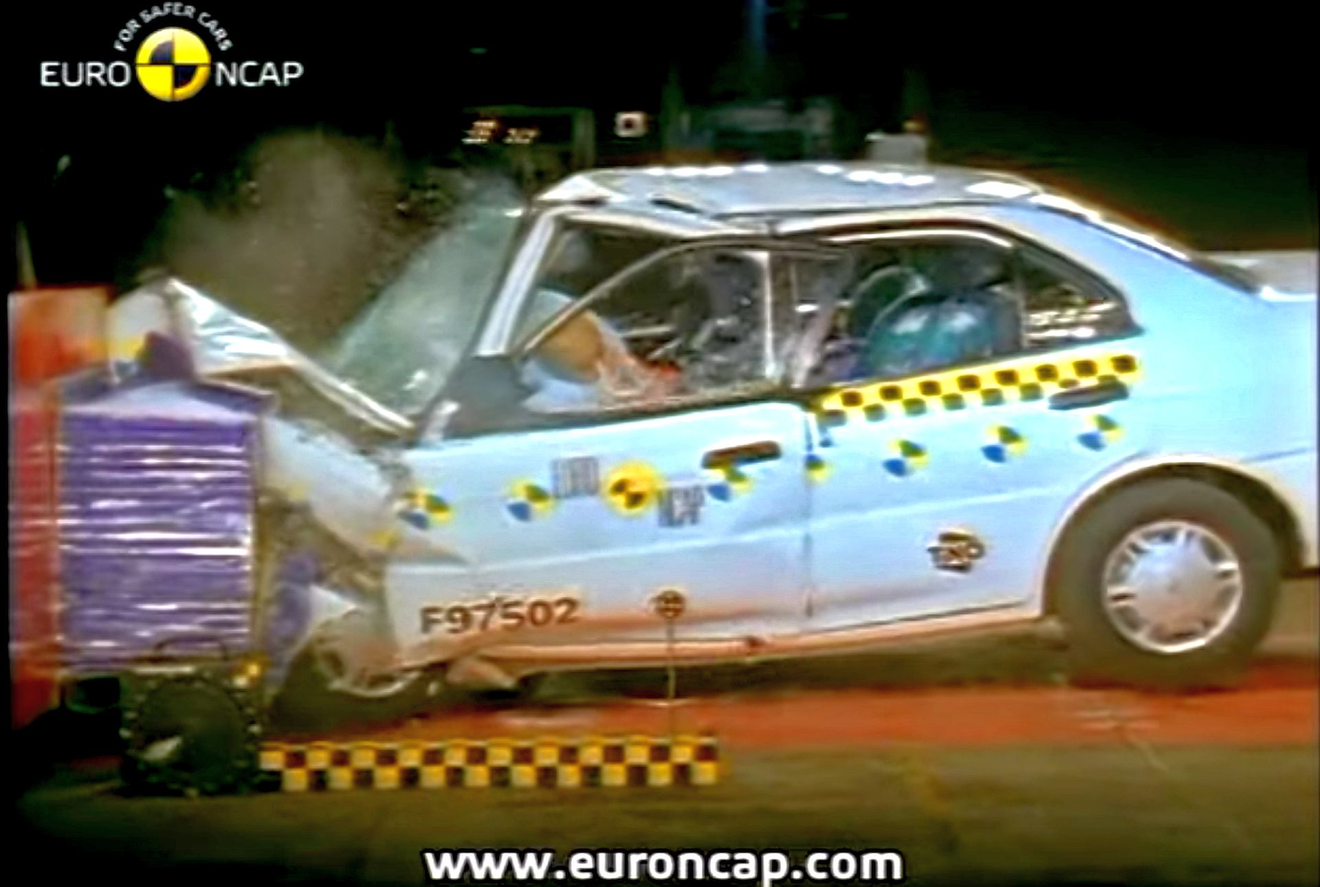Mitsubishi Lancer - crash test