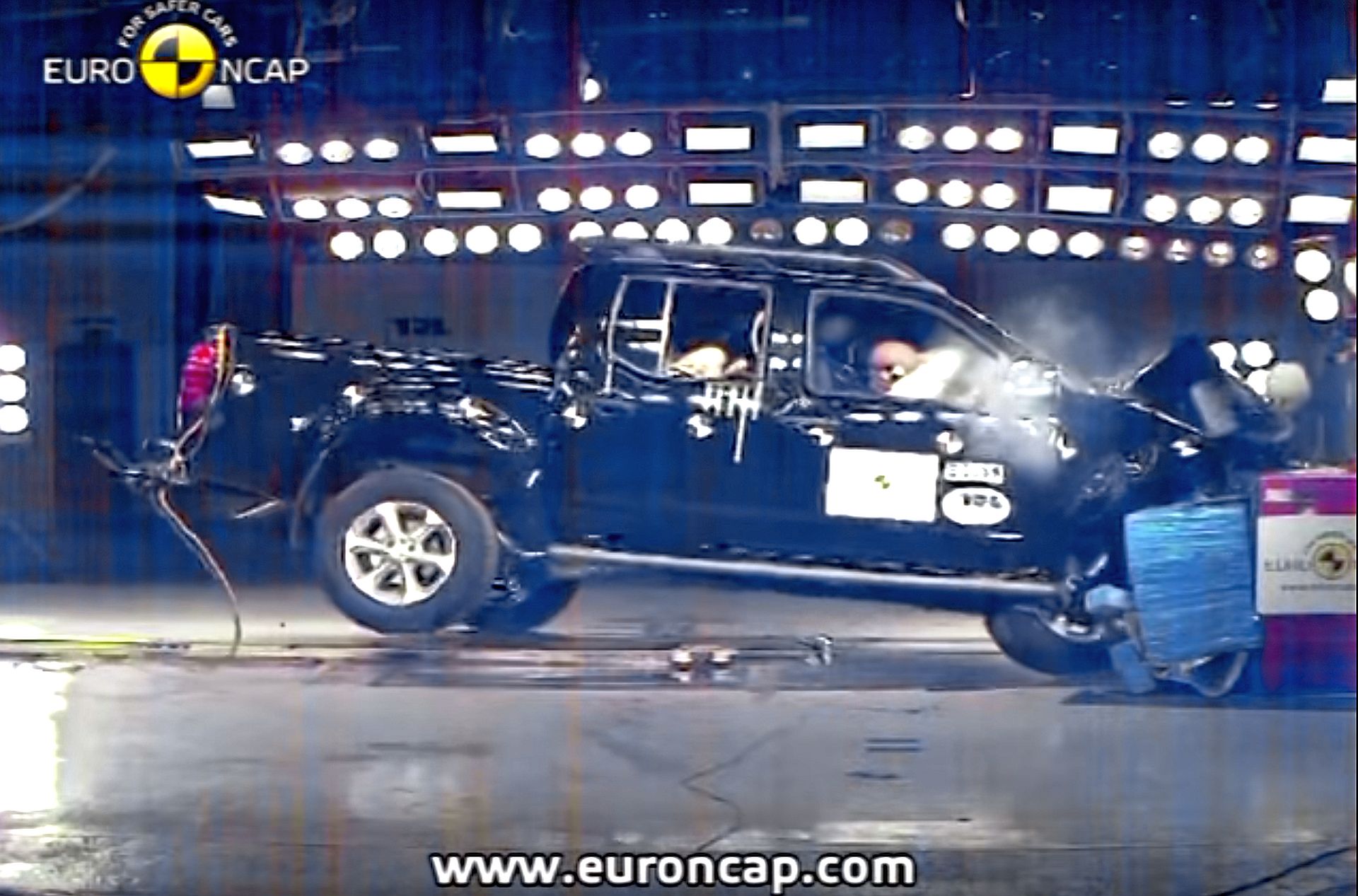 Nissan Navara - crash test