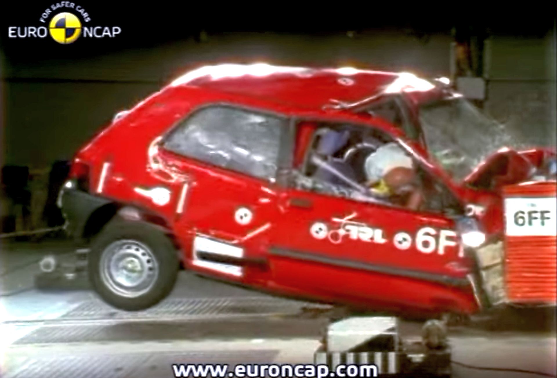 Renault Clio - crash test