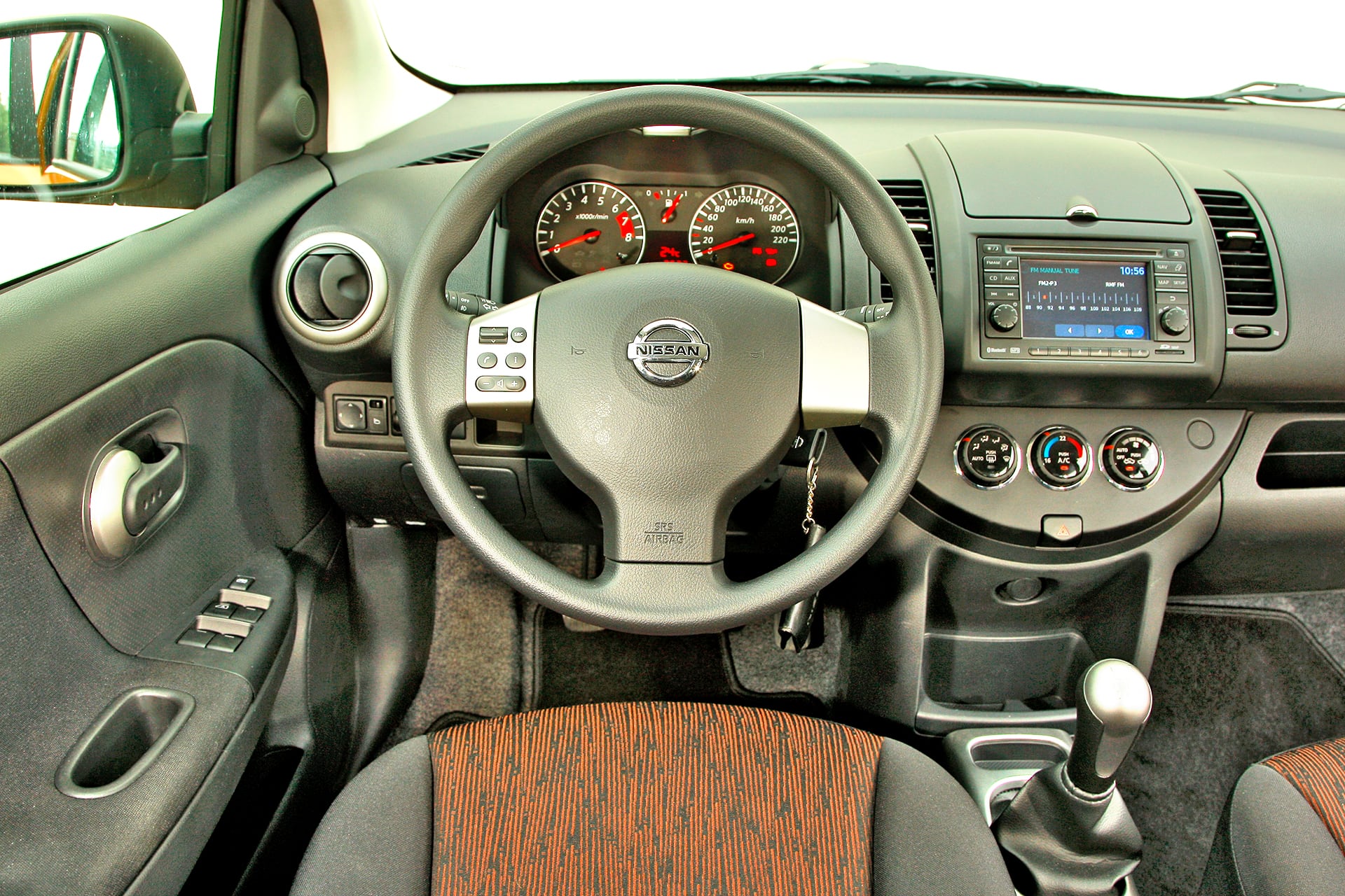 nissan note I kokpit