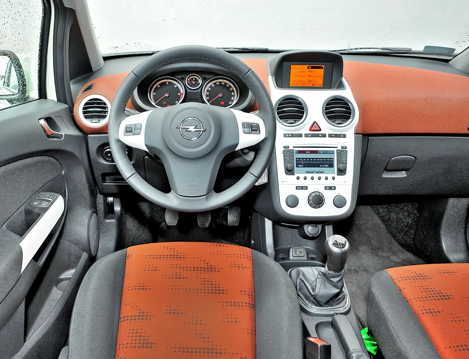 opel corsa d kokpit