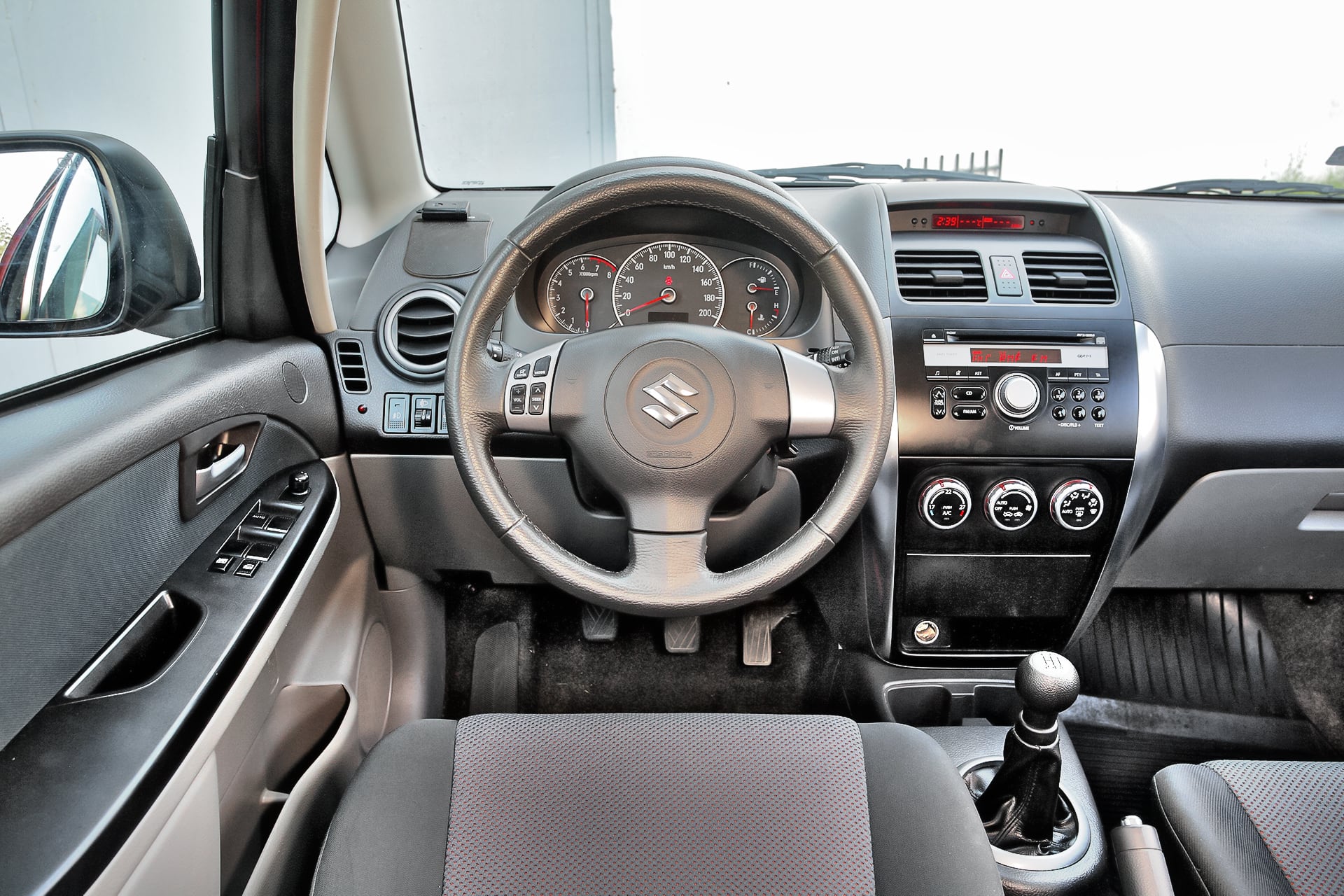 suzuki sx4 kokpit