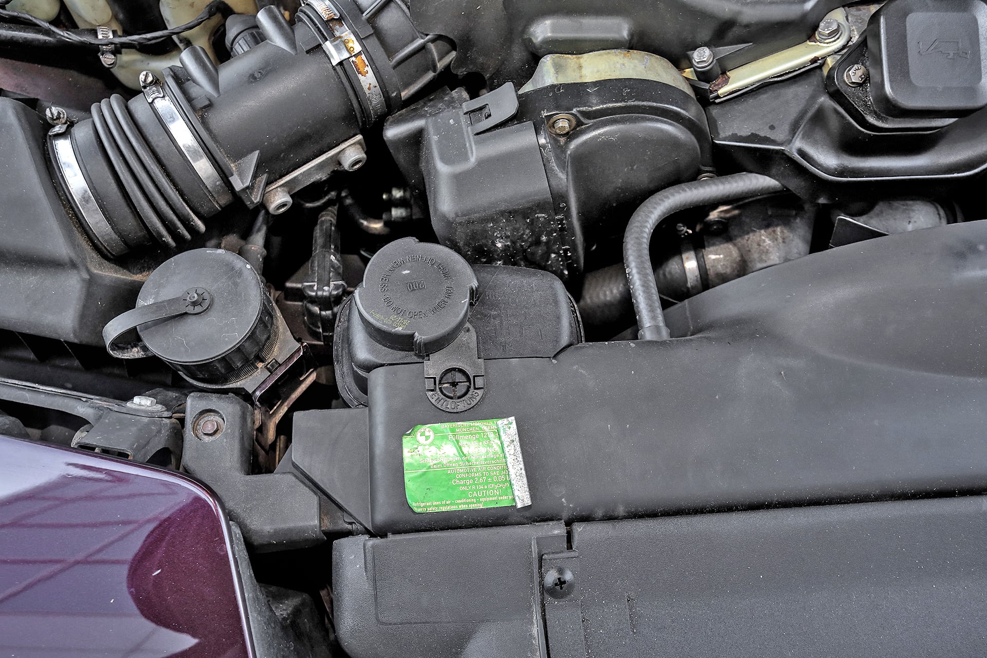 BMW serii 8 E31 silnik układ chłodzenia