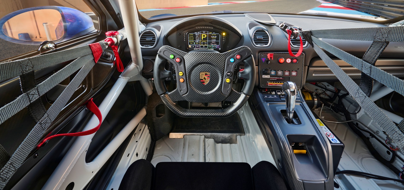 Porsche Cayman GT4 RS CS deska rozdzielcza