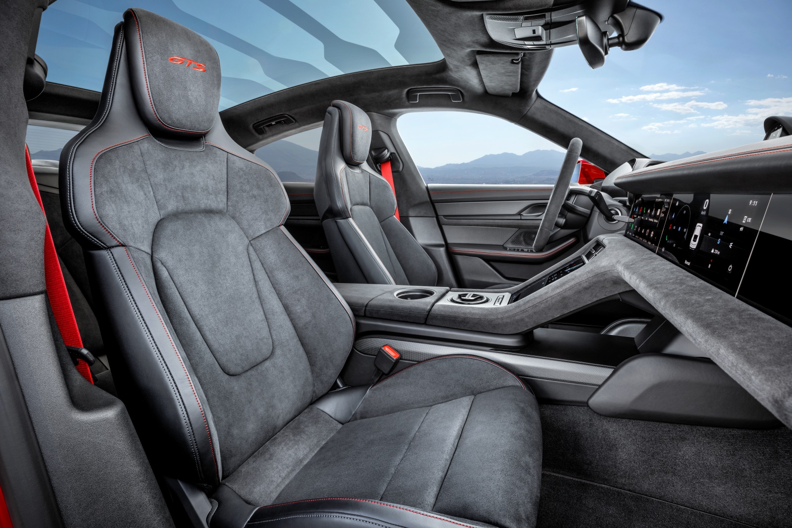 Porsche Taycan GTS wnętrze