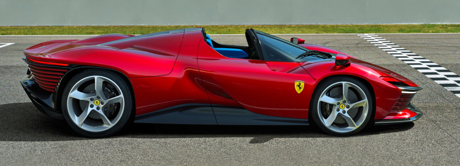 Ferrari Daytona SP3 bok