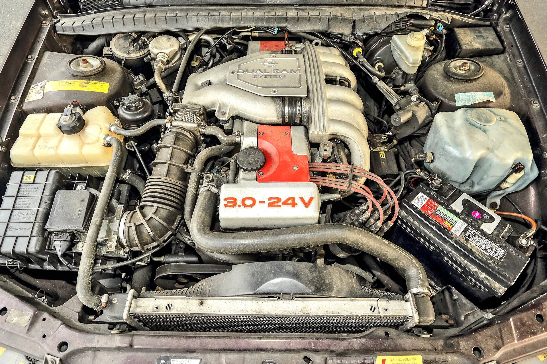 Opel Senator B silnik