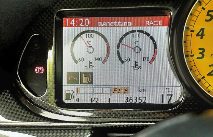 Ferrari 599 GTB - zegary