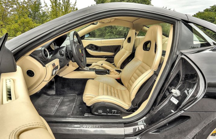 Ferrari 599 GTB - fotele