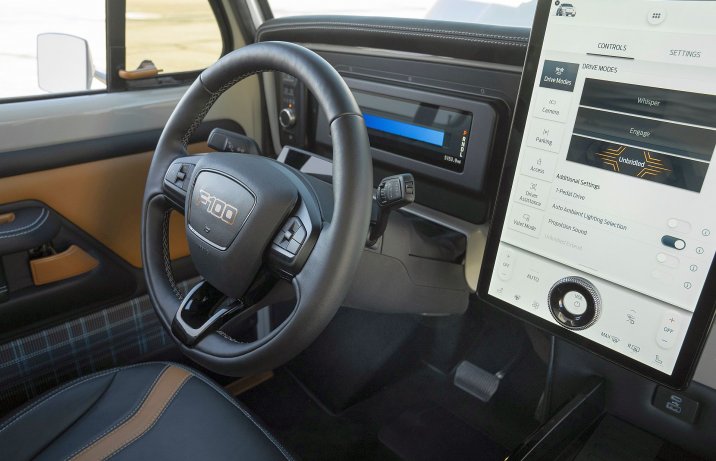 Elektryczny Ford F-100 z 1978 r. - ekrany