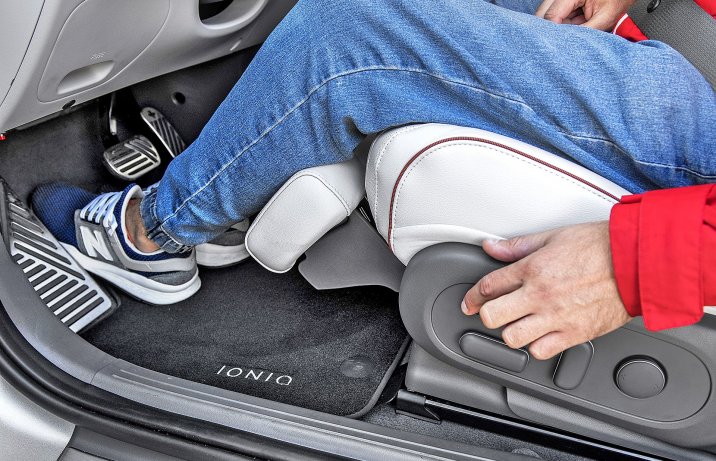 Hyundai Ioniq 5 73 kWh 2WD - regulacja fotela