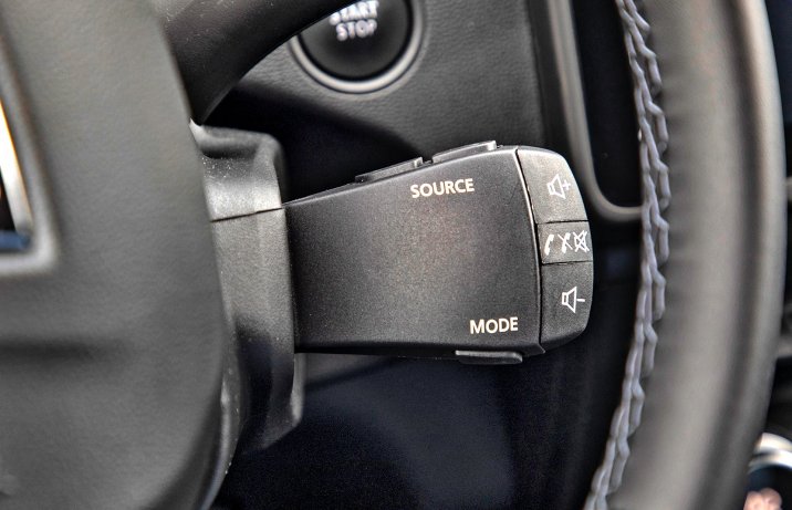 Dacia Duster TCe 150 EDC pilot do radia