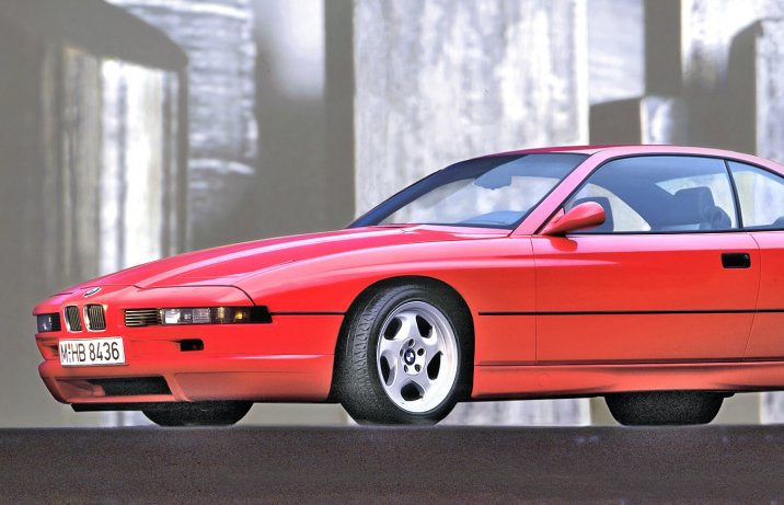BMW 850 CSi bok